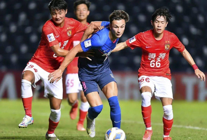 国足正式出征亚洲杯名单最新